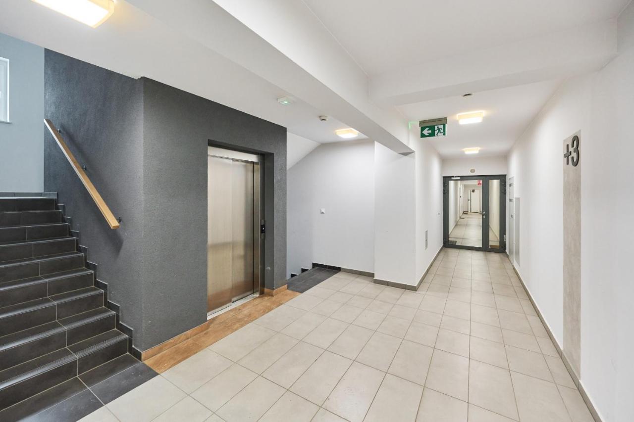 Wroclaw Rose Apartments By Noclegi Renters Luaran gambar