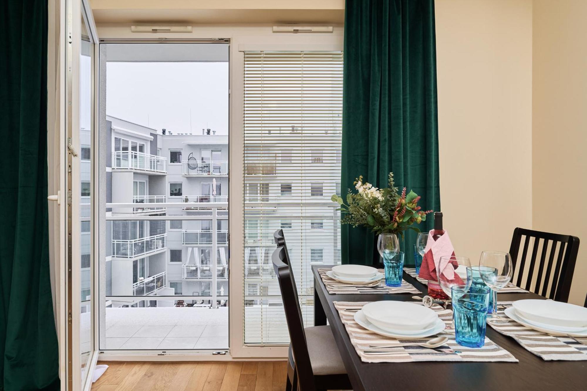 Wroclaw Rose Apartments By Noclegi Renters Luaran gambar