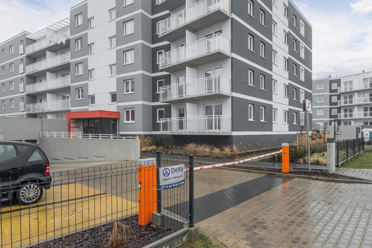 Wroclaw Rose Apartments By Noclegi Renters Luaran gambar