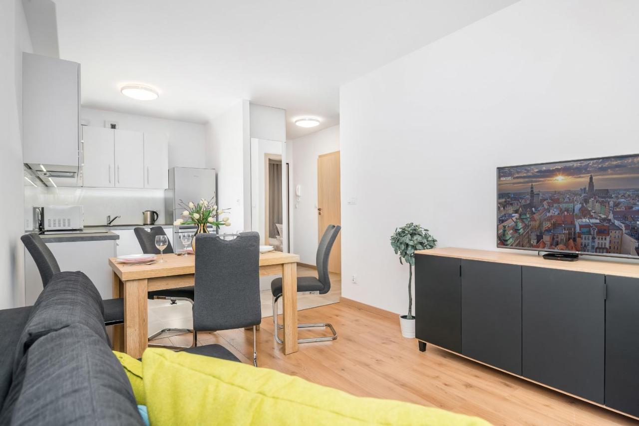 Wroclaw Rose Apartments By Noclegi Renters Luaran gambar
